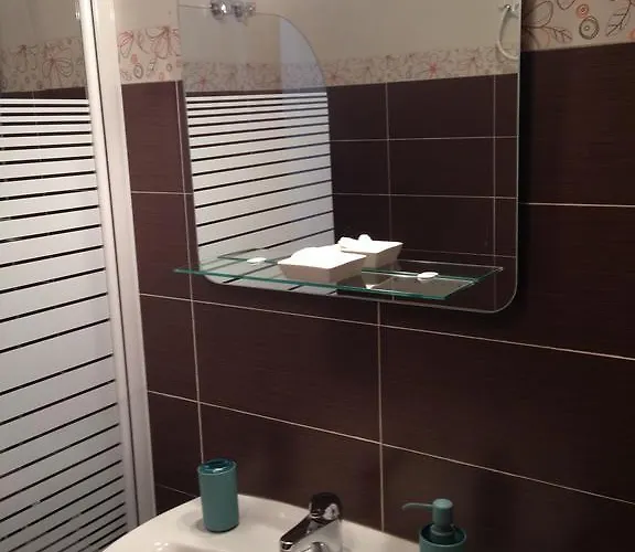 En La Sierra * 아레나스 데 산 페드로